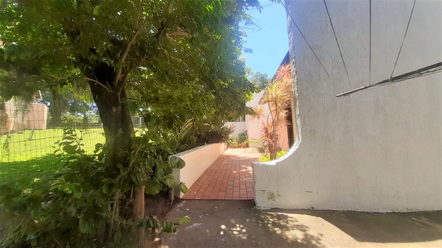 4 Bedroom Property for Sale in Glenmore KwaZulu-Natal