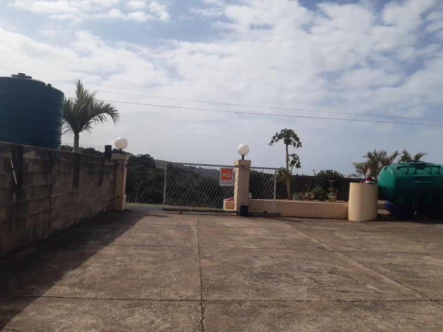 7 Bedroom Property for Sale in Marburg KwaZulu-Natal