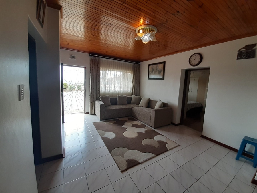 7 Bedroom Property for Sale in Marburg KwaZulu-Natal