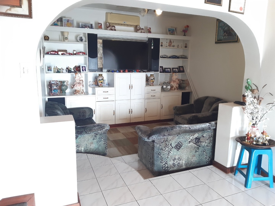 7 Bedroom Property for Sale in Marburg KwaZulu-Natal