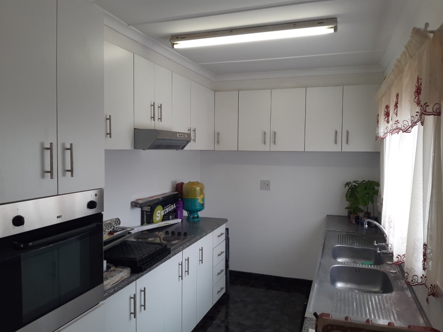 7 Bedroom Property for Sale in Marburg KwaZulu-Natal