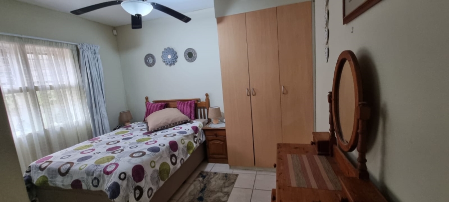 2 Bedroom Property for Sale in Lawrence Rocks KwaZulu-Natal