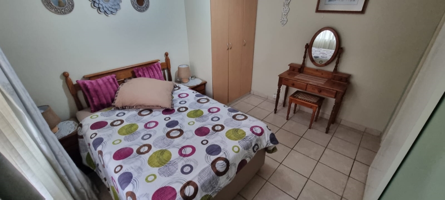2 Bedroom Property for Sale in Lawrence Rocks KwaZulu-Natal