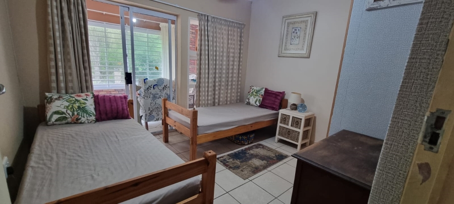 2 Bedroom Property for Sale in Lawrence Rocks KwaZulu-Natal