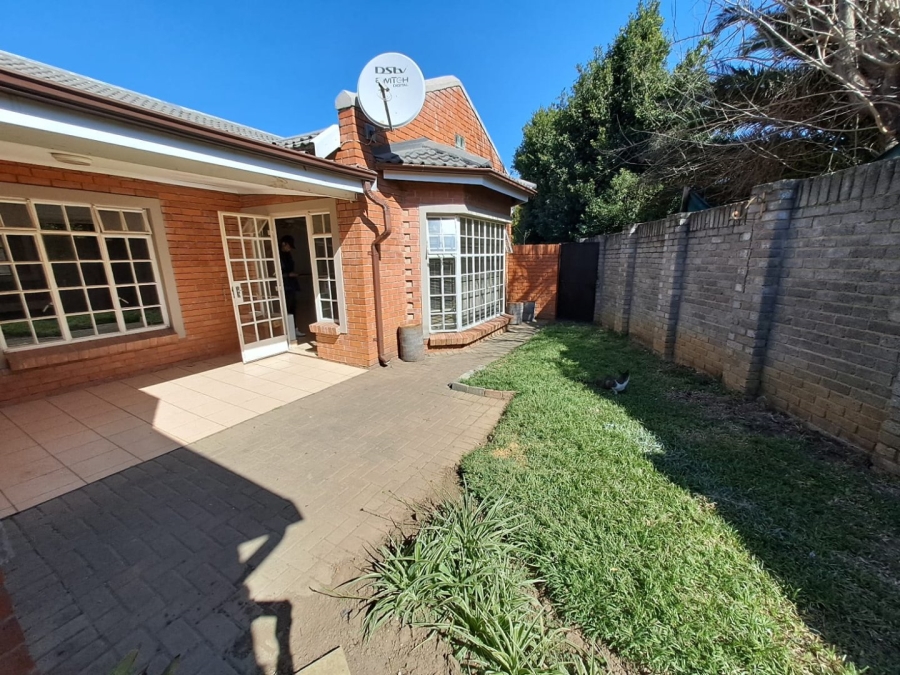To Let 2 Bedroom Property for Rent in Aviary Hill KwaZulu-Natal