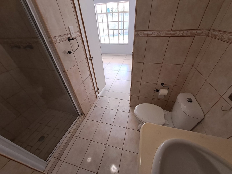 To Let 2 Bedroom Property for Rent in Aviary Hill KwaZulu-Natal