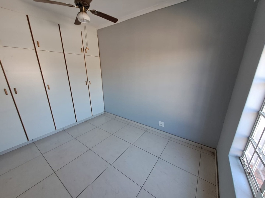 To Let 2 Bedroom Property for Rent in Aviary Hill KwaZulu-Natal