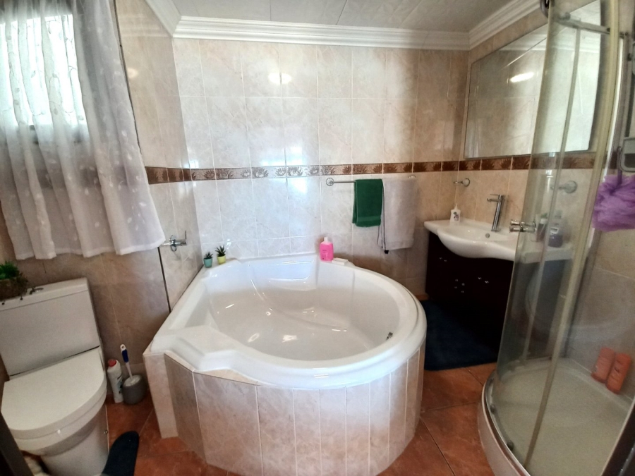 3 Bedroom Property for Sale in Hibberdene KwaZulu-Natal