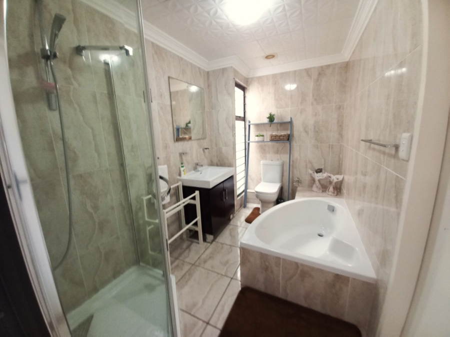 3 Bedroom Property for Sale in Hibberdene KwaZulu-Natal