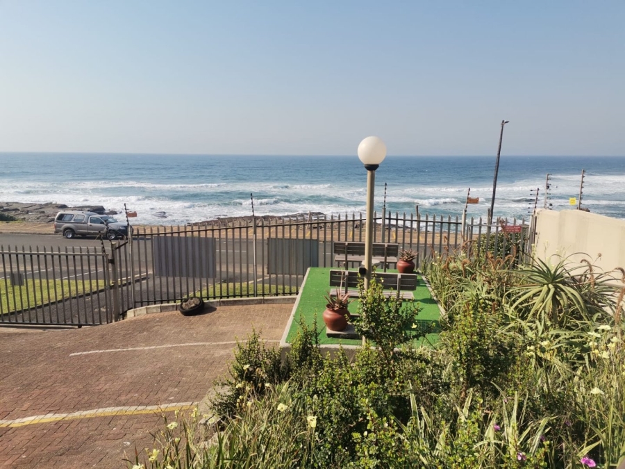 2 Bedroom Property for Sale in Uvongo KwaZulu-Natal