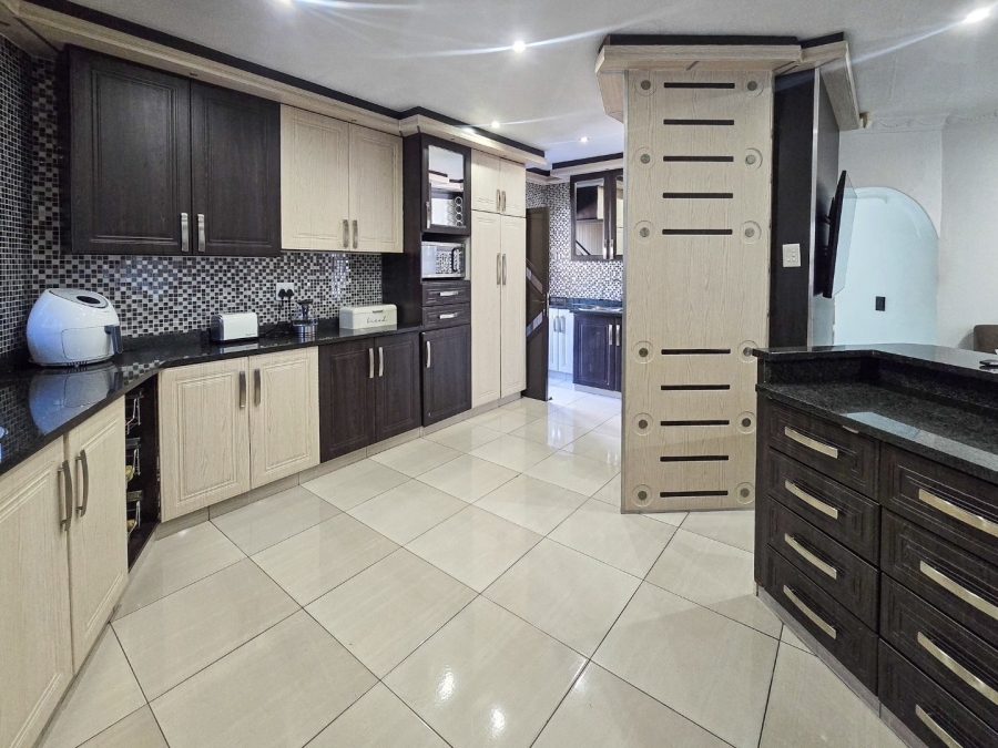 3 Bedroom Property for Sale in Grosvenor KwaZulu-Natal