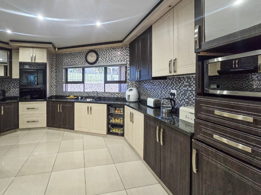 3 Bedroom Property for Sale in Grosvenor KwaZulu-Natal