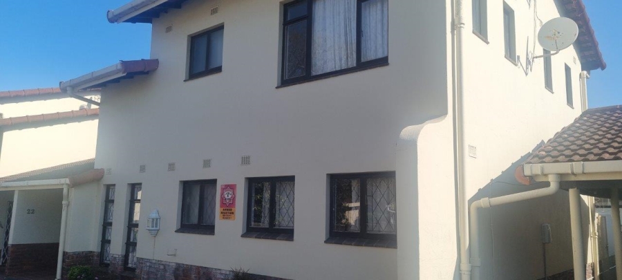 3 Bedroom Property for Sale in Umtentweni KwaZulu-Natal