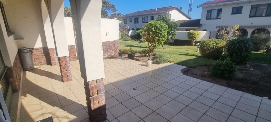 3 Bedroom Property for Sale in Umtentweni KwaZulu-Natal