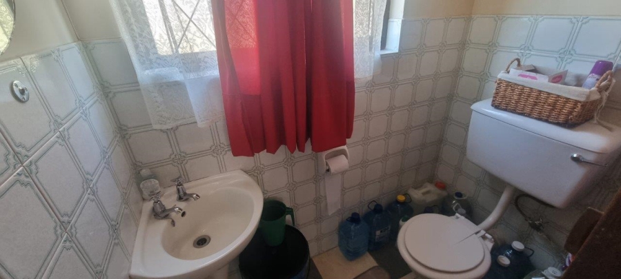 3 Bedroom Property for Sale in Umtentweni KwaZulu-Natal