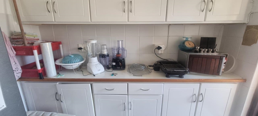 3 Bedroom Property for Sale in Umtentweni KwaZulu-Natal