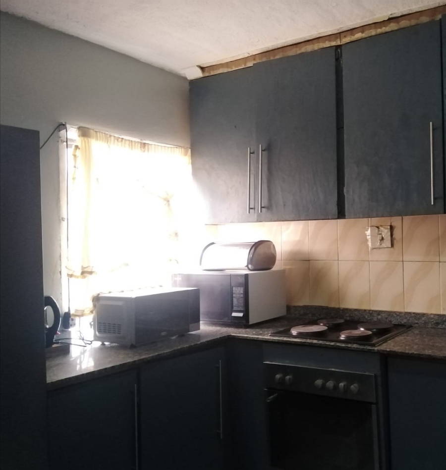 6 Bedroom Property for Sale in Newlands East KwaZulu-Natal