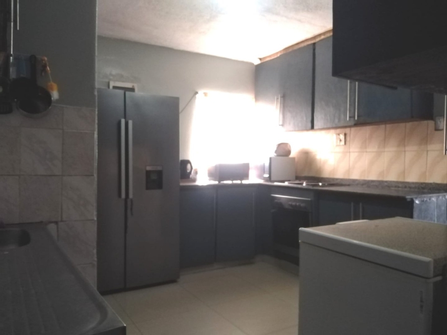 6 Bedroom Property for Sale in Newlands East KwaZulu-Natal