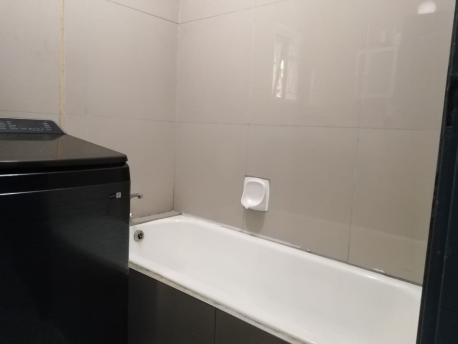 6 Bedroom Property for Sale in Newlands East KwaZulu-Natal