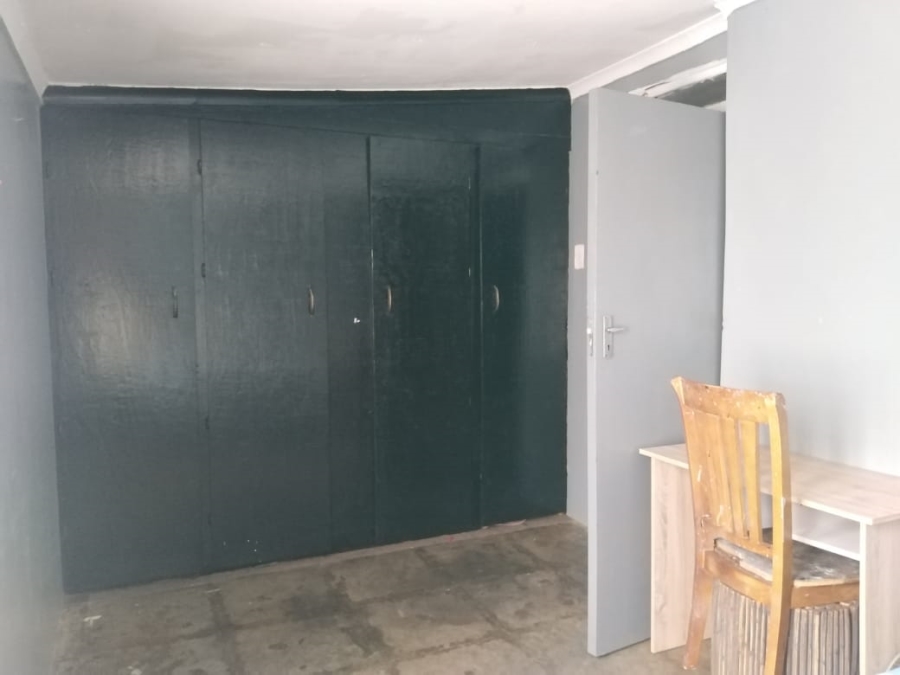 6 Bedroom Property for Sale in Newlands East KwaZulu-Natal