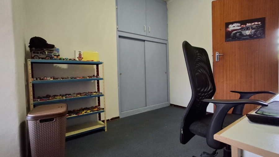 4 Bedroom Property for Sale in Pioneer Park KwaZulu-Natal