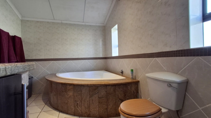 4 Bedroom Property for Sale in Pioneer Park KwaZulu-Natal