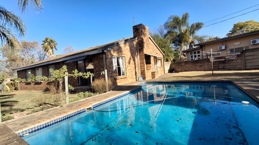 4 Bedroom Property for Sale in Pioneer Park KwaZulu-Natal