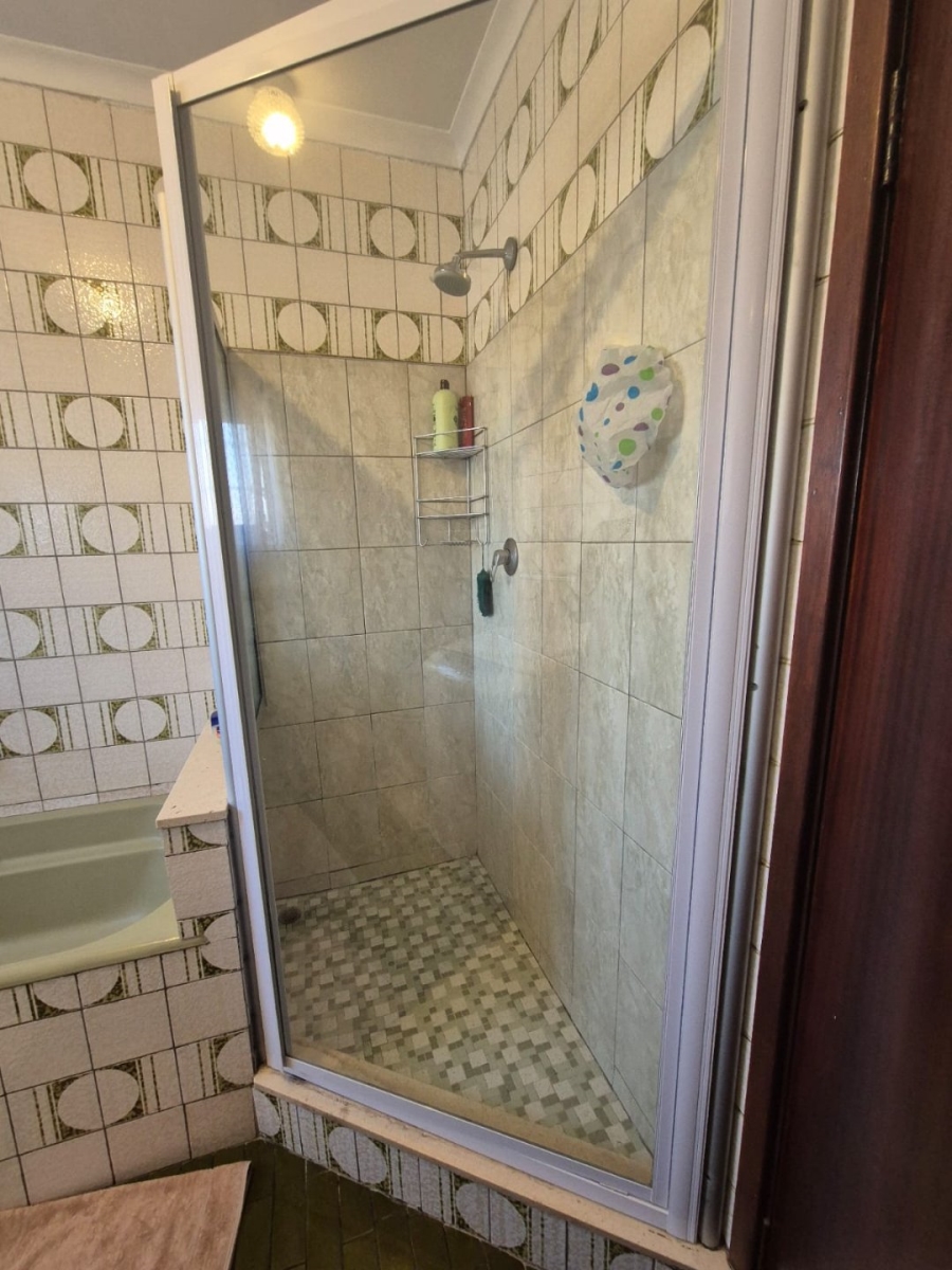 5 Bedroom Property for Sale in Isipingo Beach KwaZulu-Natal