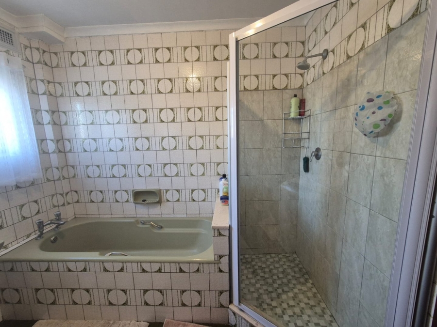 5 Bedroom Property for Sale in Isipingo Beach KwaZulu-Natal