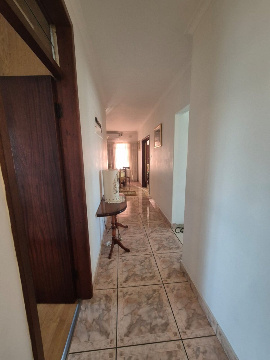 5 Bedroom Property for Sale in Isipingo Beach KwaZulu-Natal