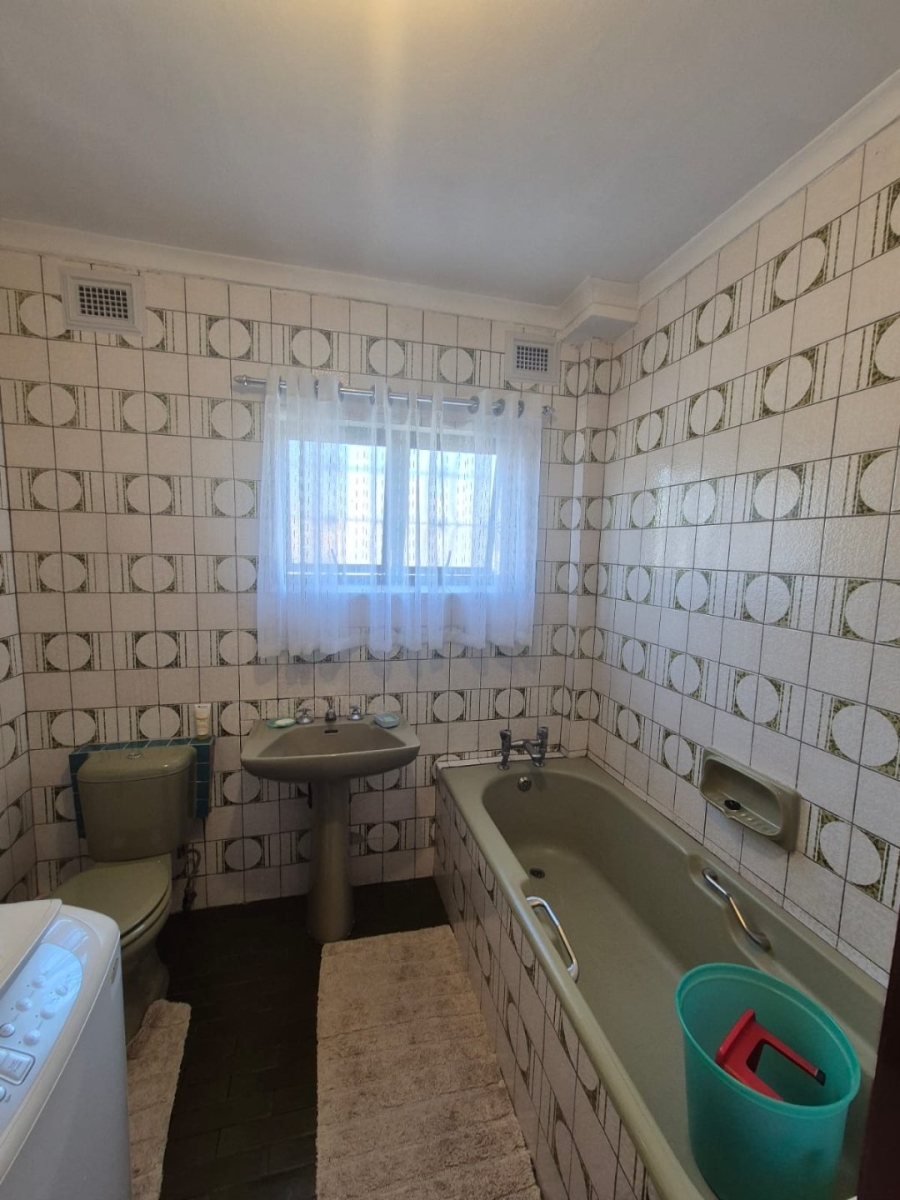 5 Bedroom Property for Sale in Isipingo Beach KwaZulu-Natal