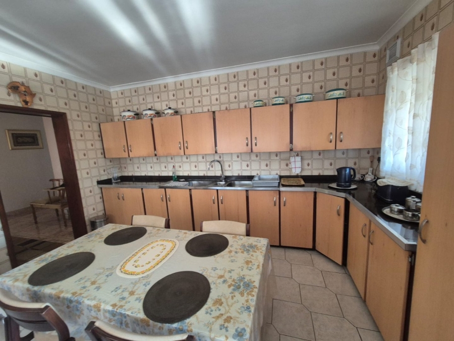 5 Bedroom Property for Sale in Isipingo Beach KwaZulu-Natal