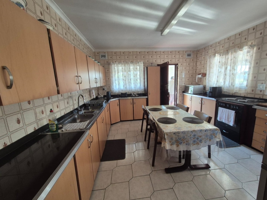 5 Bedroom Property for Sale in Isipingo Beach KwaZulu-Natal
