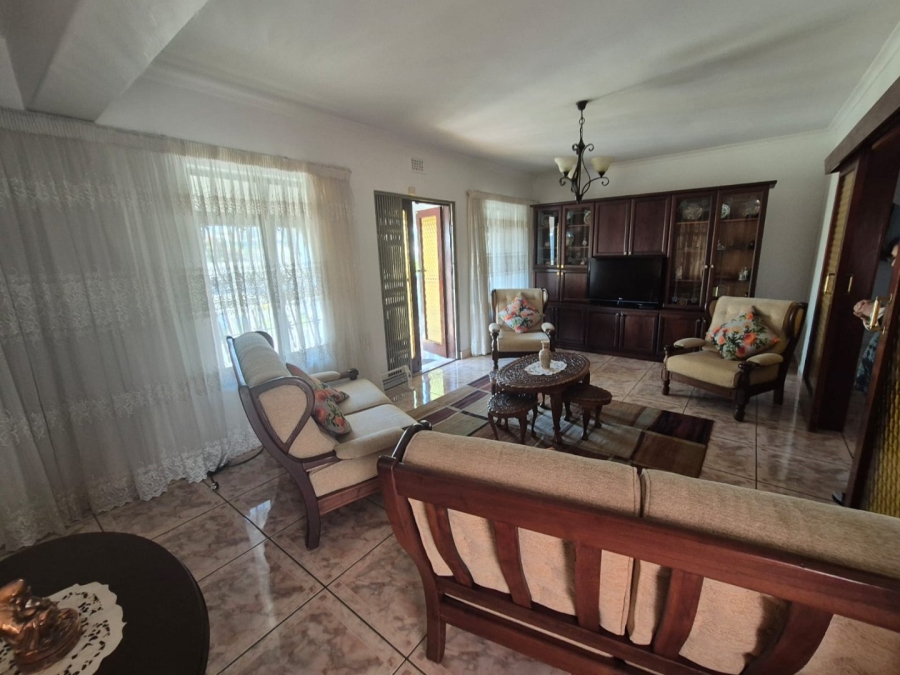 5 Bedroom Property for Sale in Isipingo Beach KwaZulu-Natal