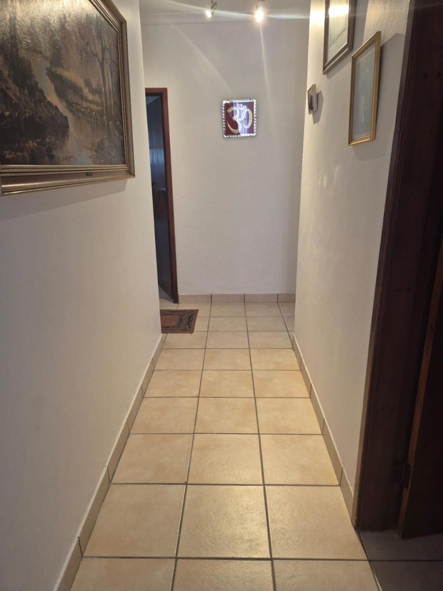 5 Bedroom Property for Sale in Isipingo Beach KwaZulu-Natal