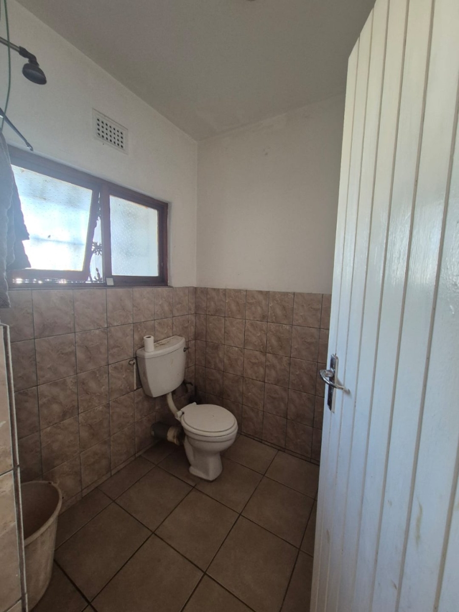 5 Bedroom Property for Sale in Isipingo Beach KwaZulu-Natal