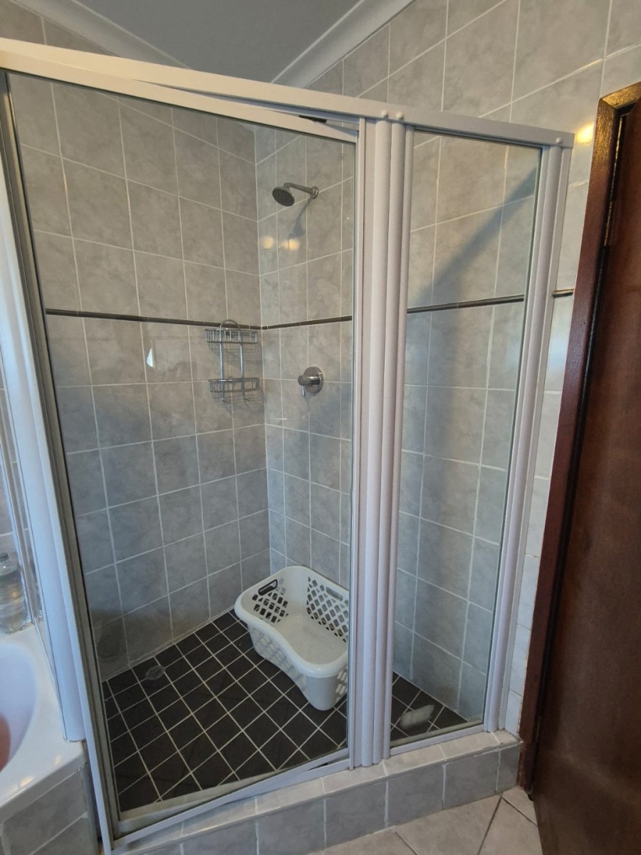 5 Bedroom Property for Sale in Isipingo Beach KwaZulu-Natal