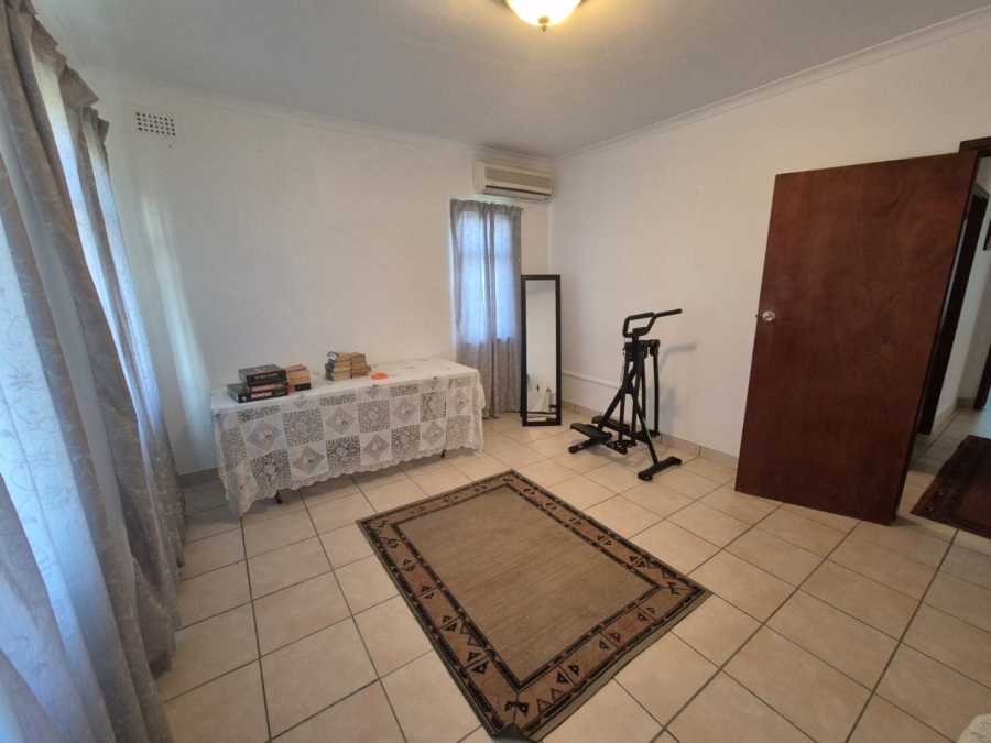 5 Bedroom Property for Sale in Isipingo Beach KwaZulu-Natal
