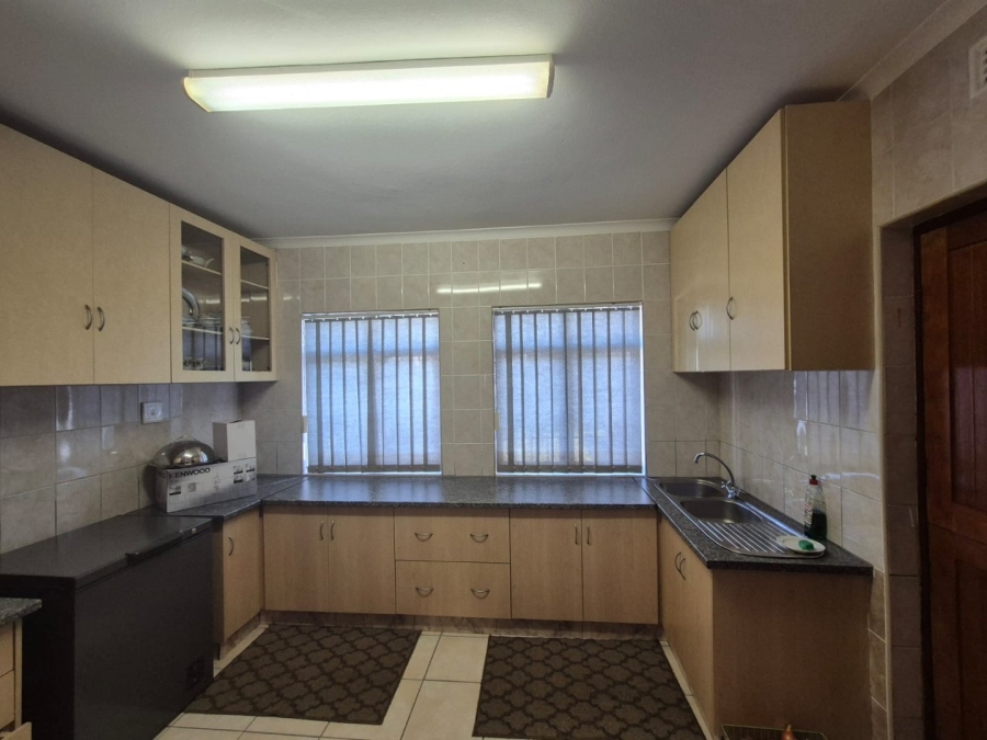 5 Bedroom Property for Sale in Isipingo Beach KwaZulu-Natal