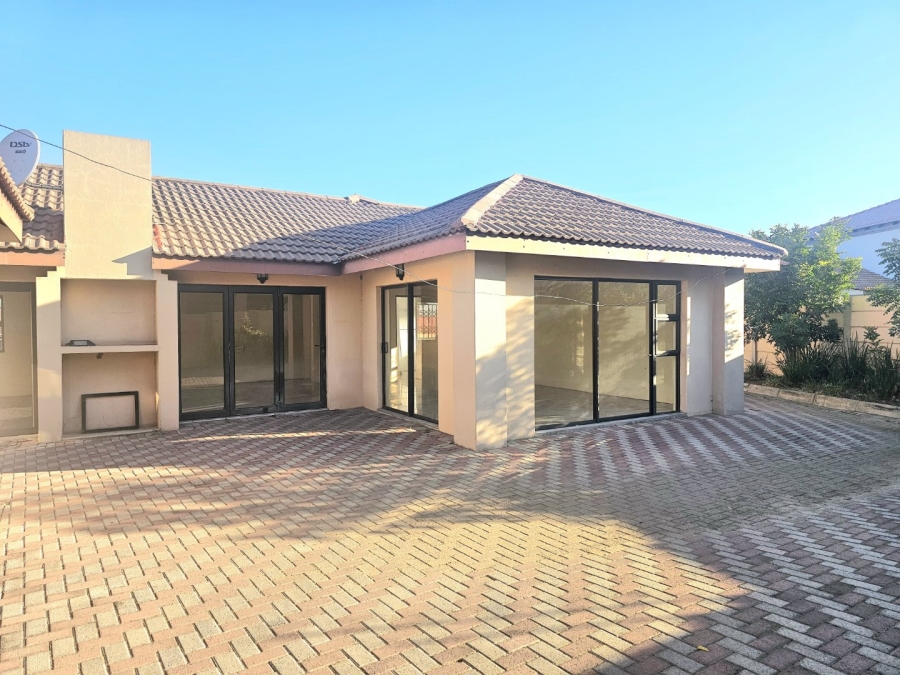To Let 3 Bedroom Property for Rent in Sunnyridge KwaZulu-Natal