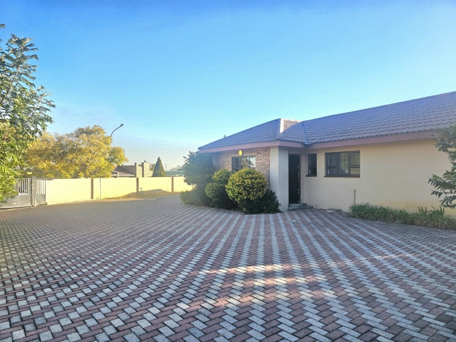 To Let 3 Bedroom Property for Rent in Sunnyridge KwaZulu-Natal