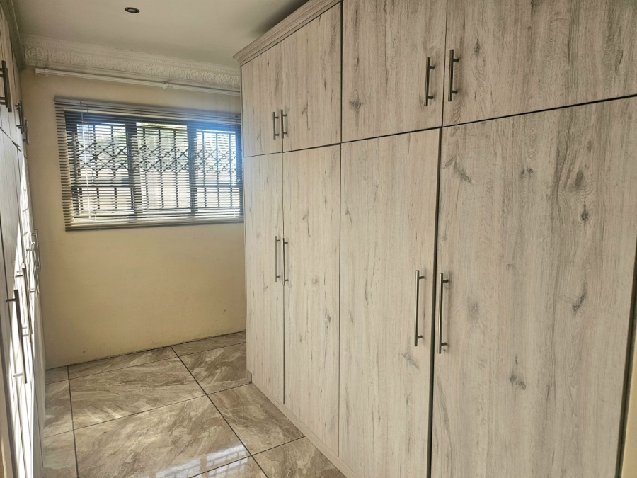 To Let 3 Bedroom Property for Rent in Sunnyridge KwaZulu-Natal