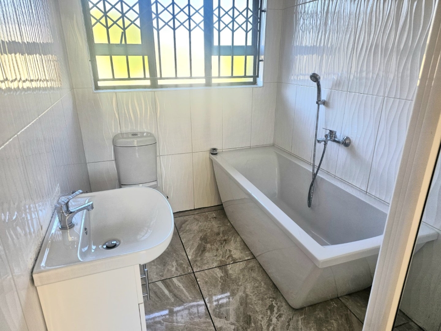 To Let 3 Bedroom Property for Rent in Sunnyridge KwaZulu-Natal