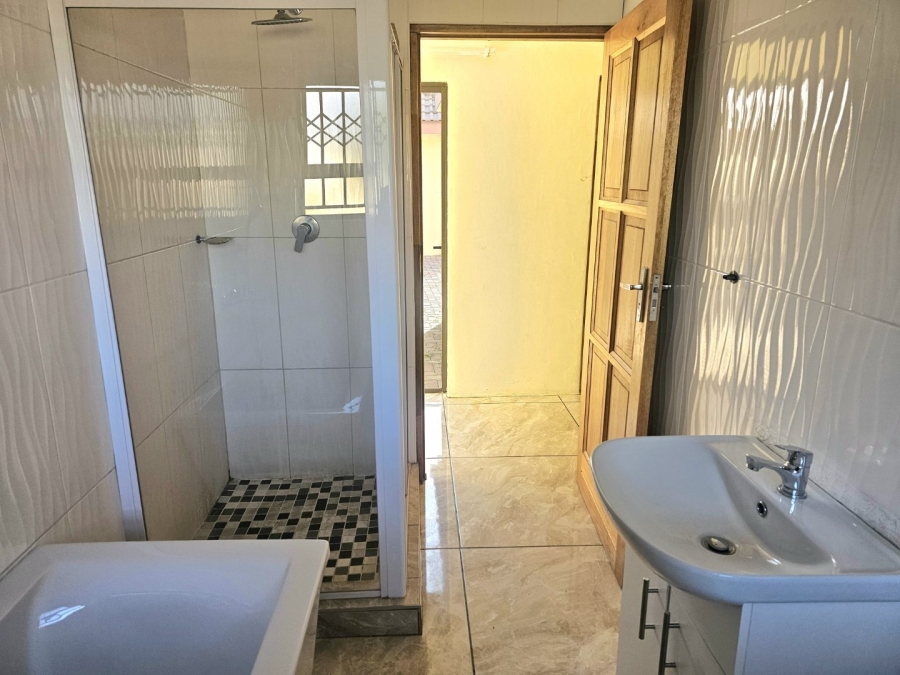 To Let 3 Bedroom Property for Rent in Sunnyridge KwaZulu-Natal