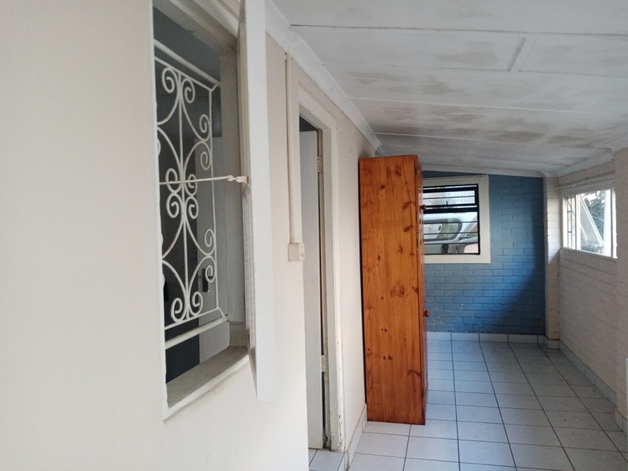 8 Bedroom Property for Sale in Essenwood KwaZulu-Natal