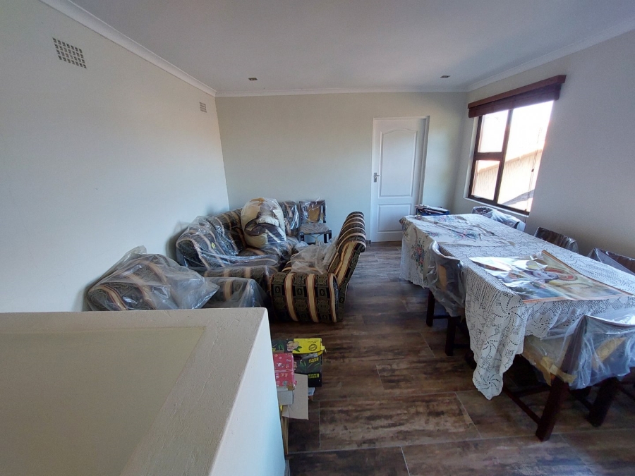 To Let 2 Bedroom Property for Rent in Clare Hills KwaZulu-Natal