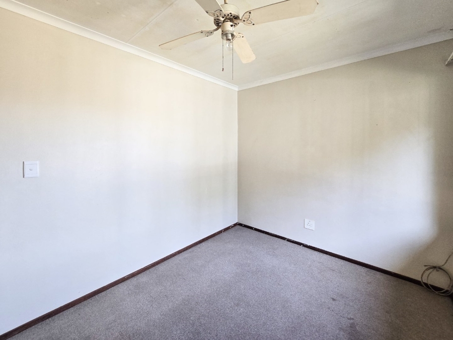 2 Bedroom Property for Sale in Anerley KwaZulu-Natal