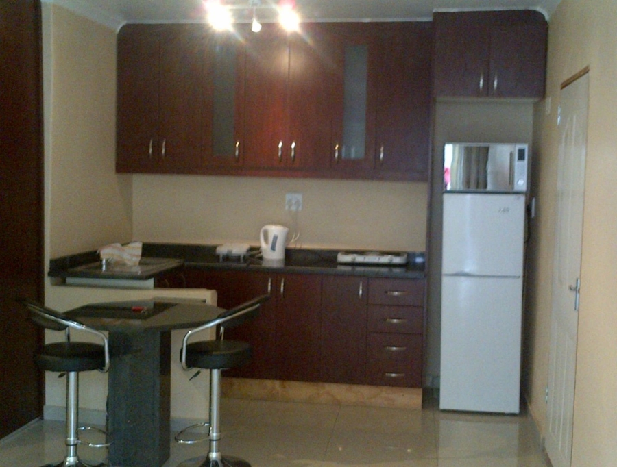 To Let 1 Bedroom Property for Rent in Rouken Glen KwaZulu-Natal