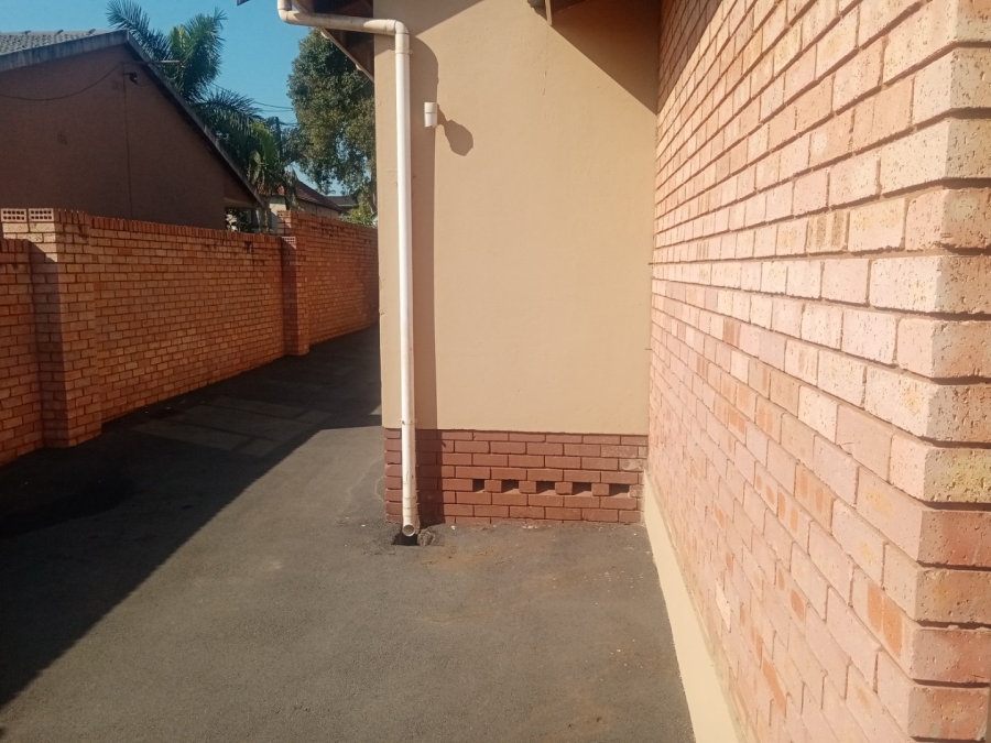 32 Bedroom Property for Sale in Wentworth KwaZulu-Natal