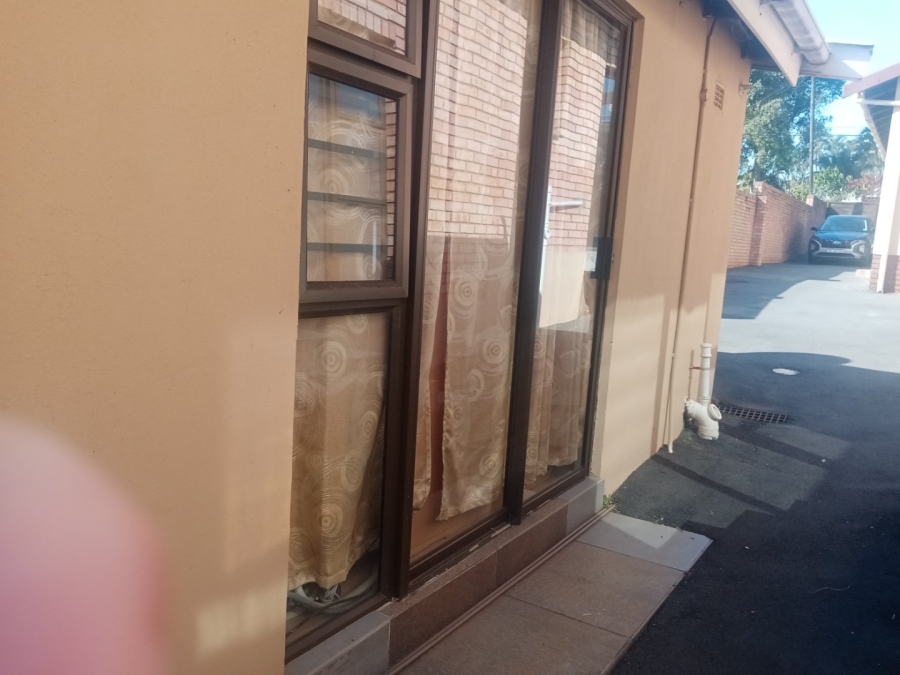 32 Bedroom Property for Sale in Wentworth KwaZulu-Natal